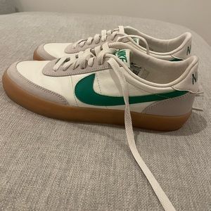 Size 7 (men’s) Nikes - Never worn